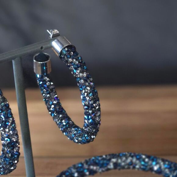 Swarovski  elements Women's Silver and Blue Jewelry set - Picture 5 of 8